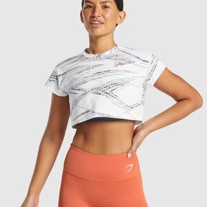 Gymshark - Zone Graphic Crop Tee - Small